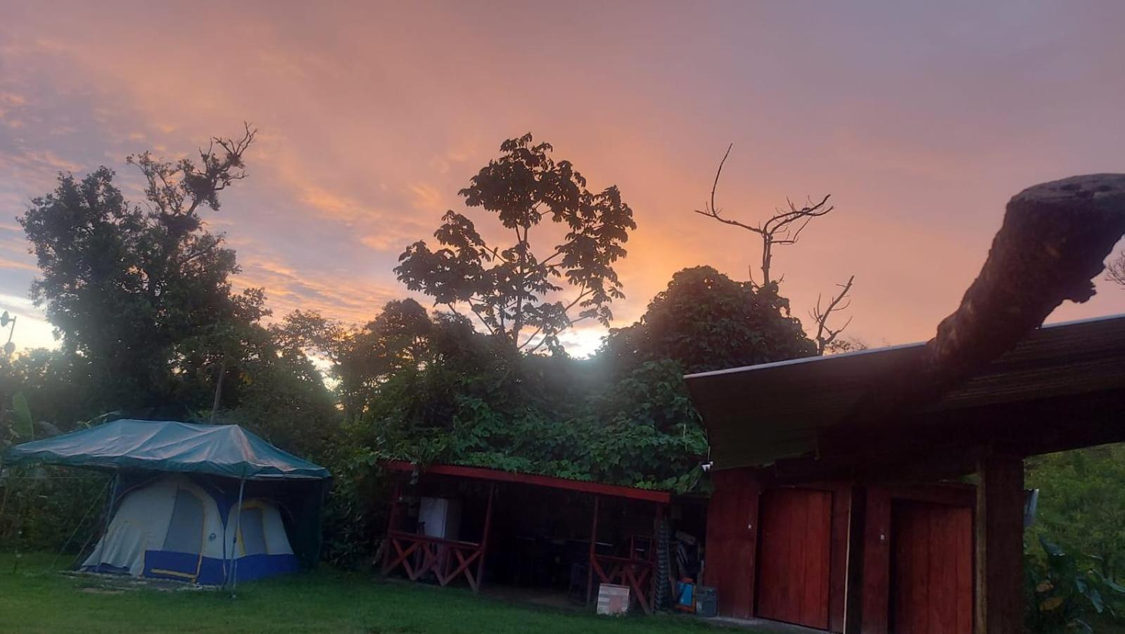 Sunset Inn La Fortuna Exterior foto